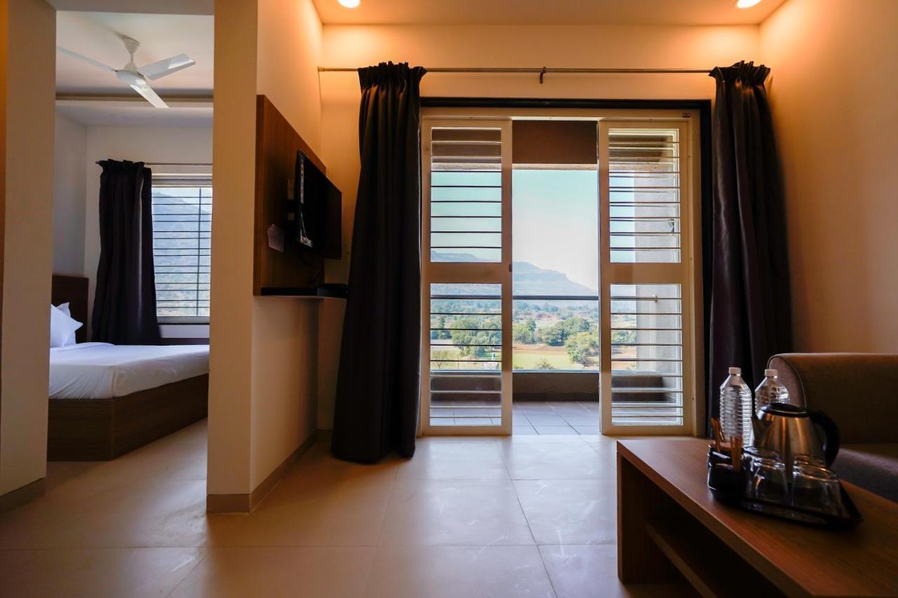 Mountain Shadow Resort Igatpuri Eksteriør billede